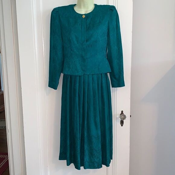 Vtg Maggy London Petites green silk paisley design outfit - Picture 1 of 10